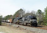 NS 4434 leads train 350 northbound